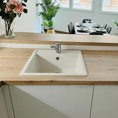 Turistico Clavellinas Iv * Caces